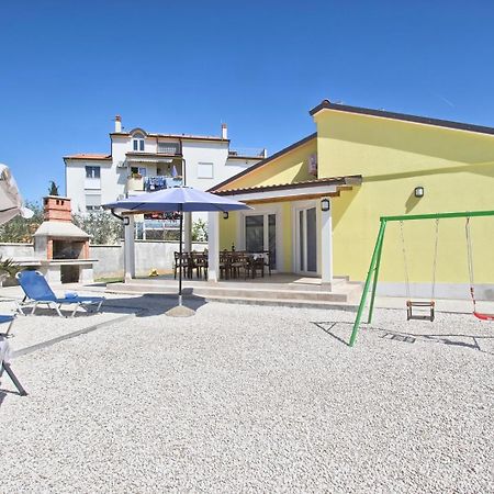 מדולין Holiday House Valnessa מראה חיצוני תמונה