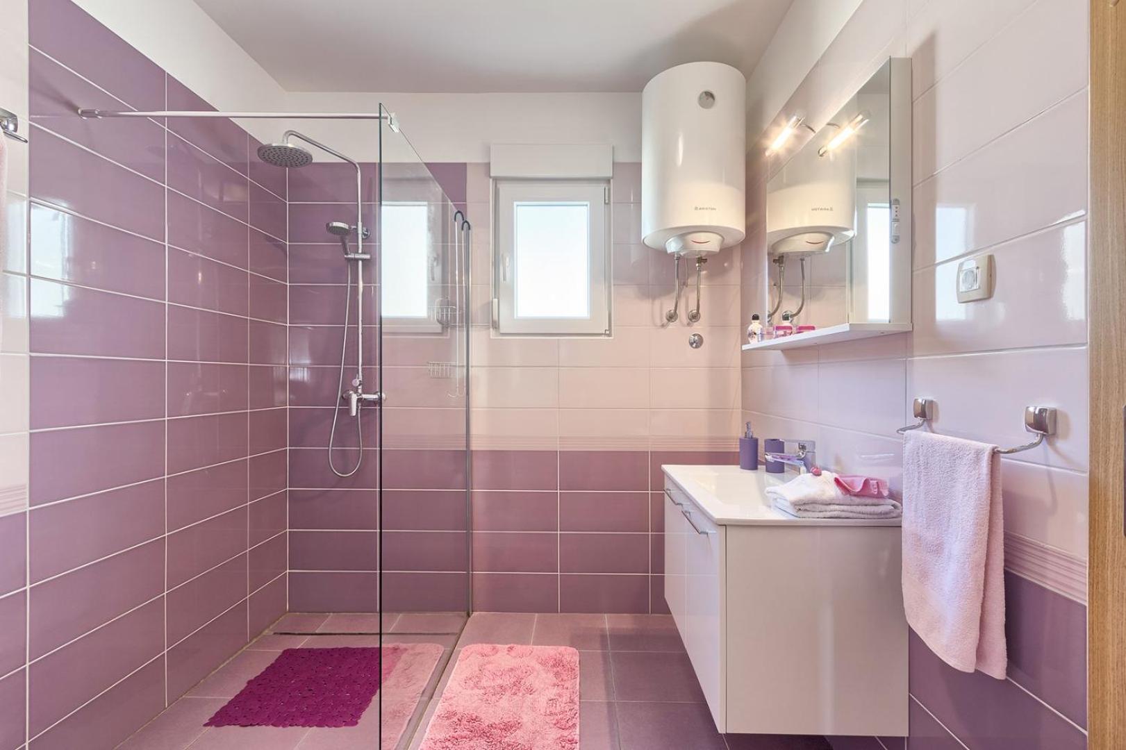 מדולין Holiday House Valnessa מראה חיצוני תמונה