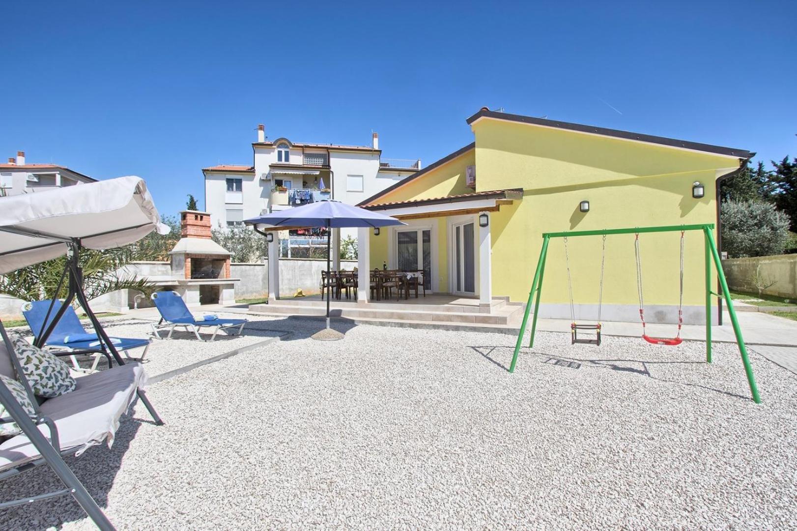 מדולין Holiday House Valnessa מראה חיצוני תמונה